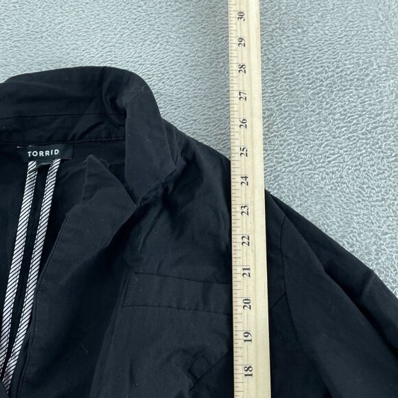 Black Torrid Womens Blazer Jacket Size 2 With Ruched Sleeves & Button 0090 - Picture 6 of 9